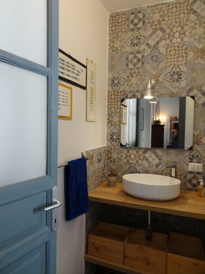 Casa Paloma Charme Apartment Palermo Exterior photo